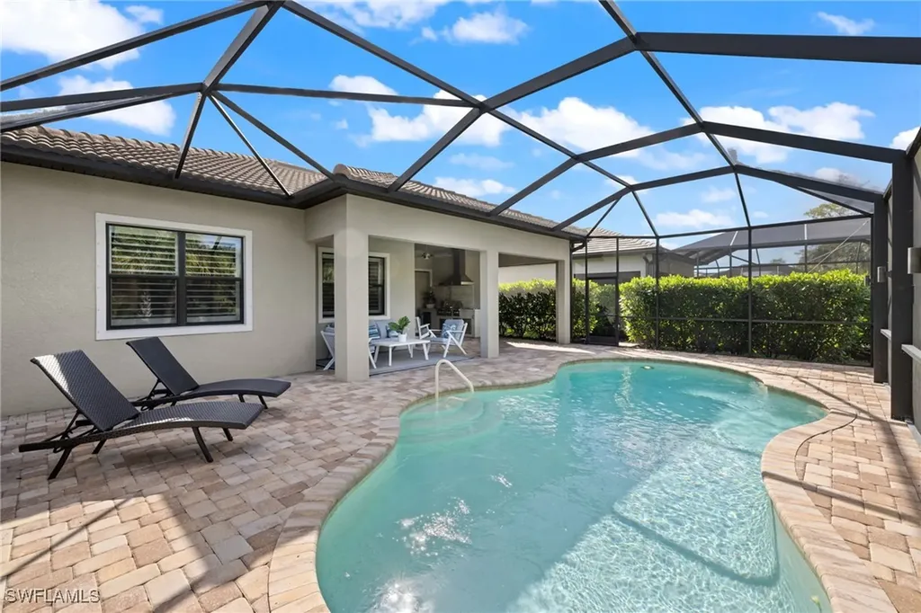 9387 Greyhawk Trail Naples FL 34120