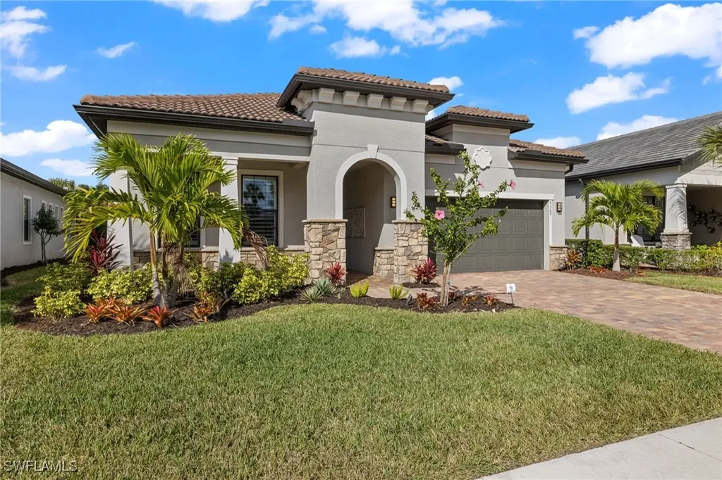 9387 Greyhawk Trail Naples FL 34120