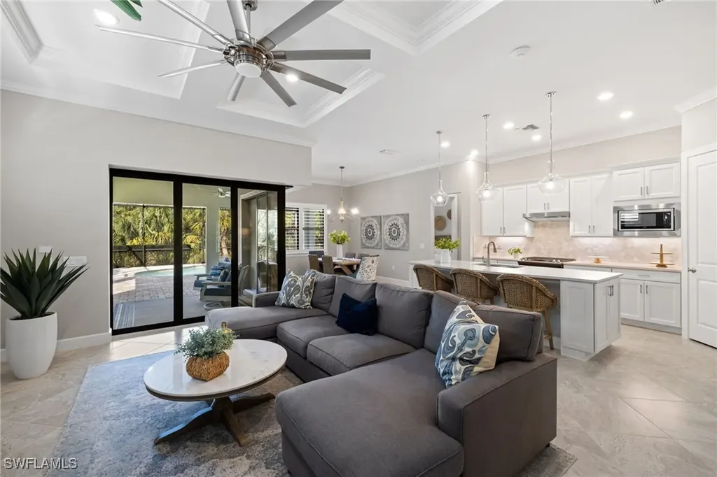 9387 Greyhawk Trail Naples FL 34120
