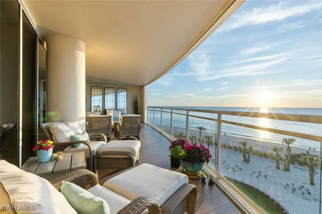 11125 Gulf Shore Drive Naples FL 34108