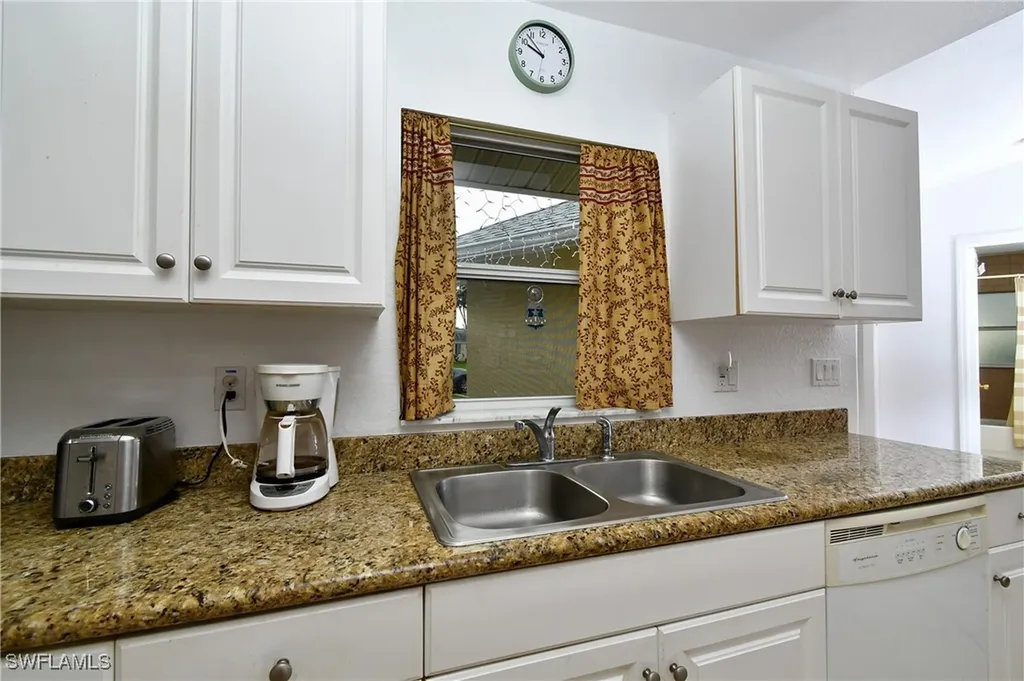 2 E Greens Circle Lehigh Acres FL 33936