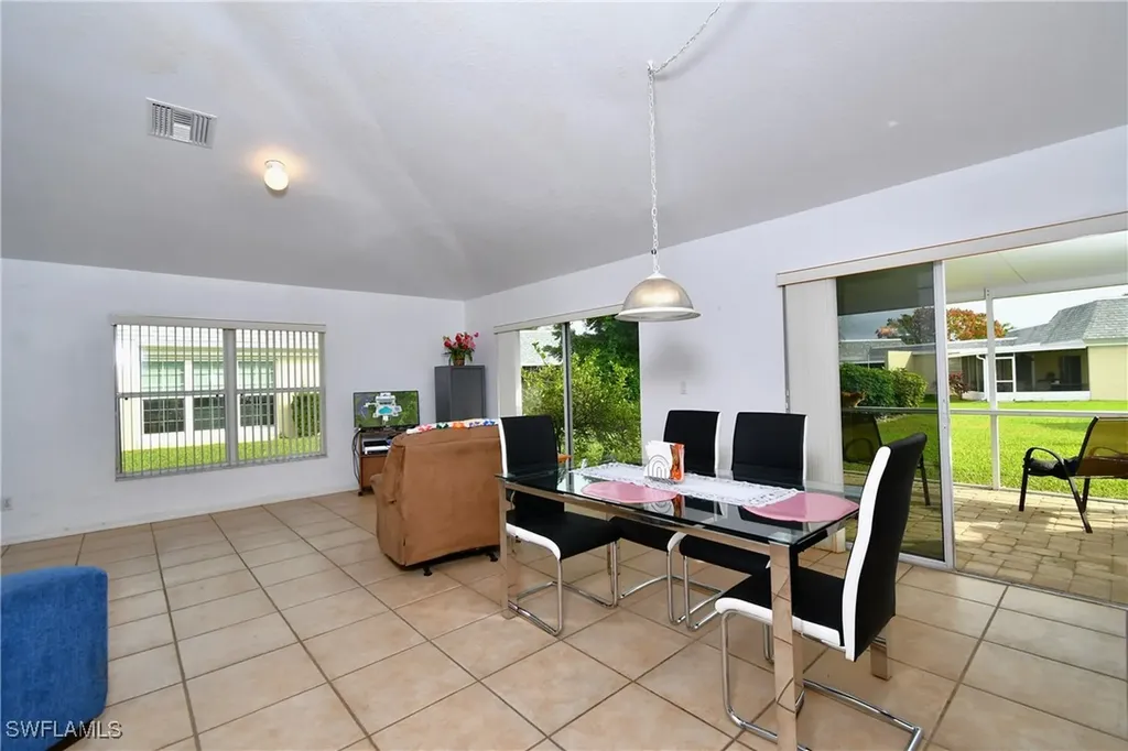 2 E Greens Circle Lehigh Acres FL 33936