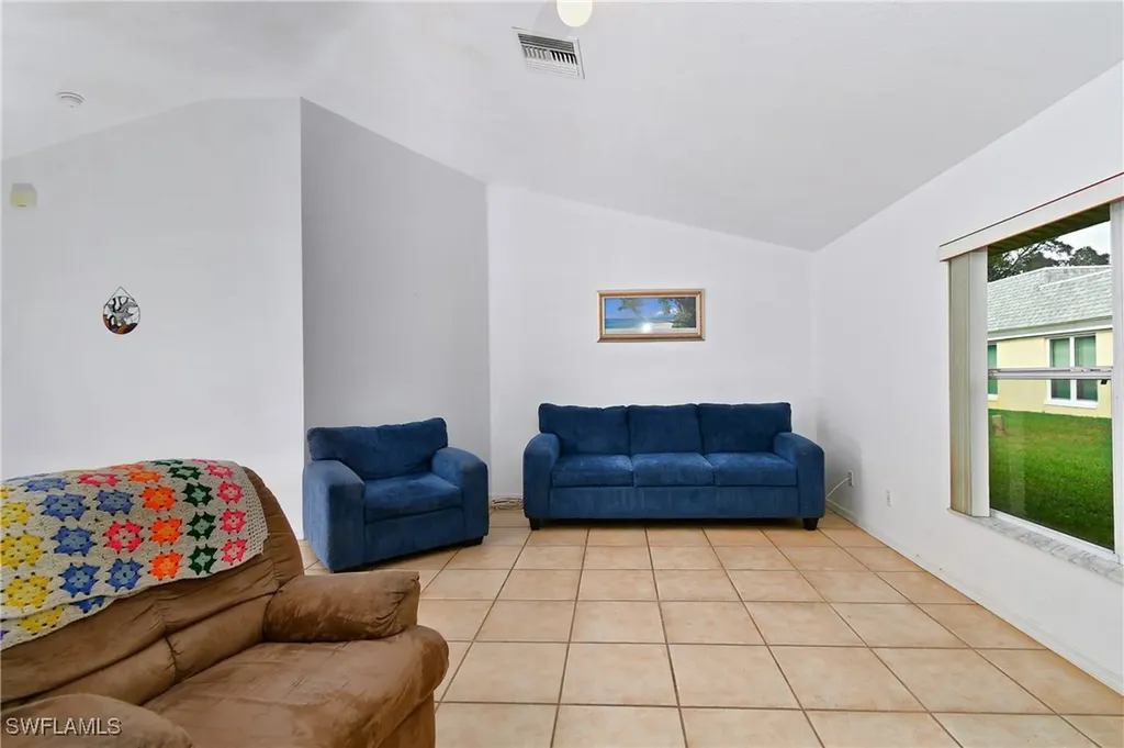 2 E Greens Circle Lehigh Acres FL 33936