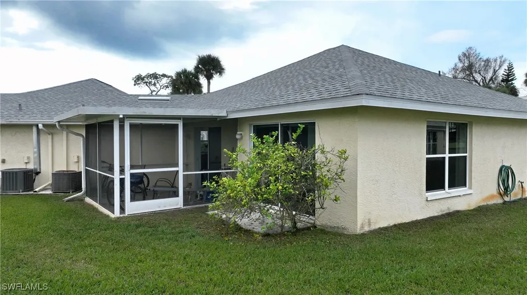 2 E Greens Circle Lehigh Acres FL 33936