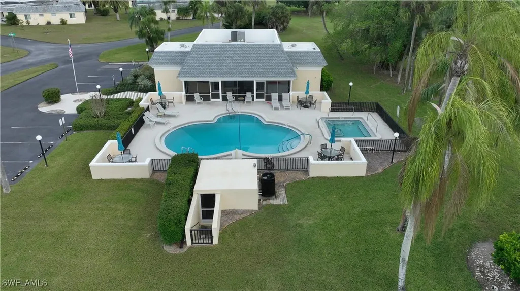 2 E Greens Circle Lehigh Acres FL 33936