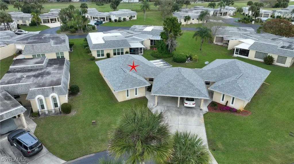 2 E Greens Circle Lehigh Acres FL 33936