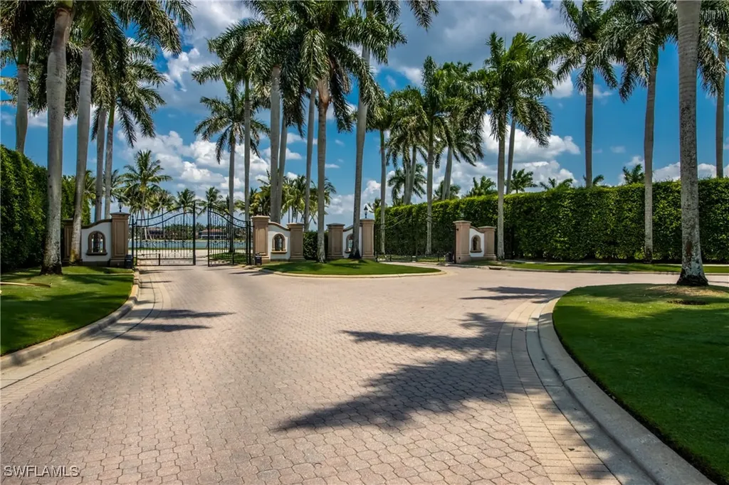 10761 Vivaldi Court Miromar Lakes FL 33913