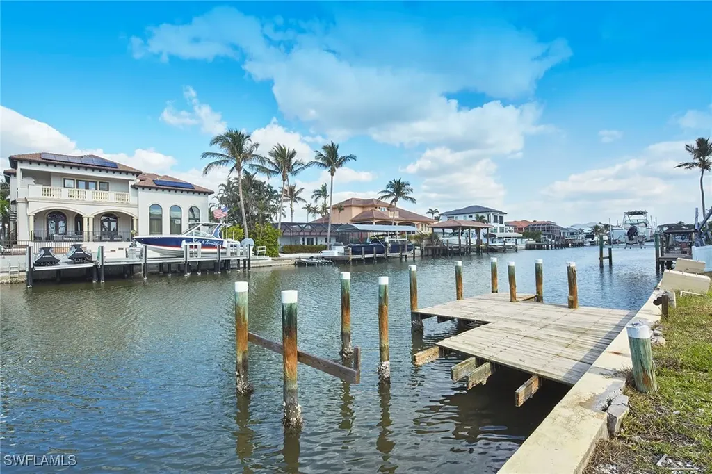 281 Conners Avenue Naples FL 34108