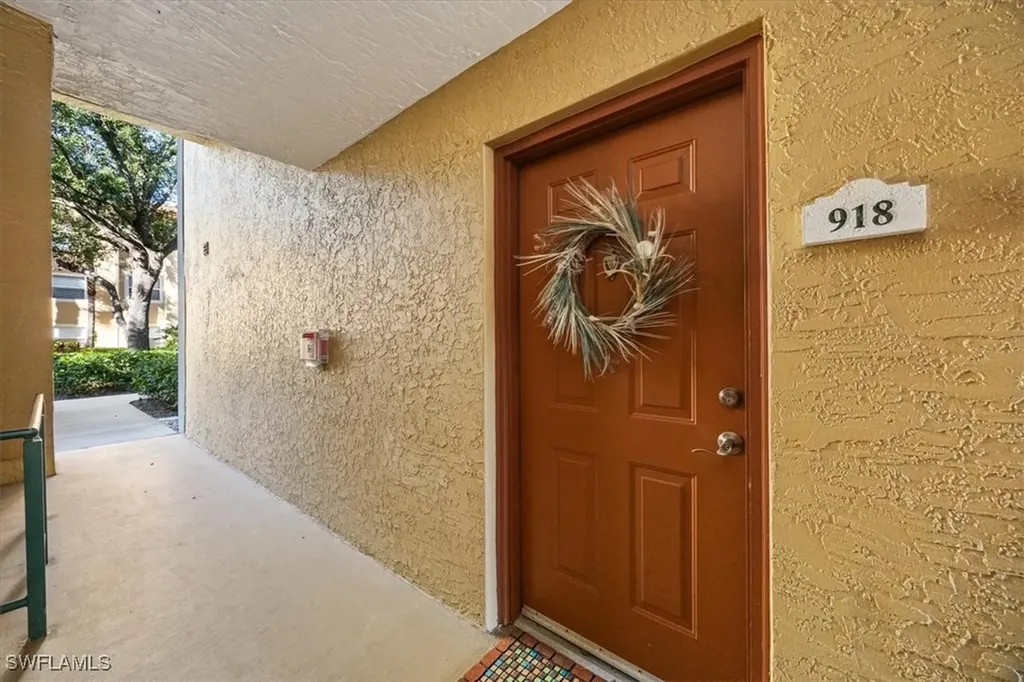 8960 Colonnades Court E Bonita Springs FL 34135
