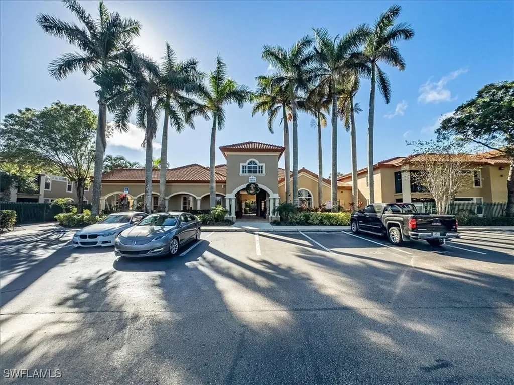8960 Colonnades Court E Bonita Springs FL 34135