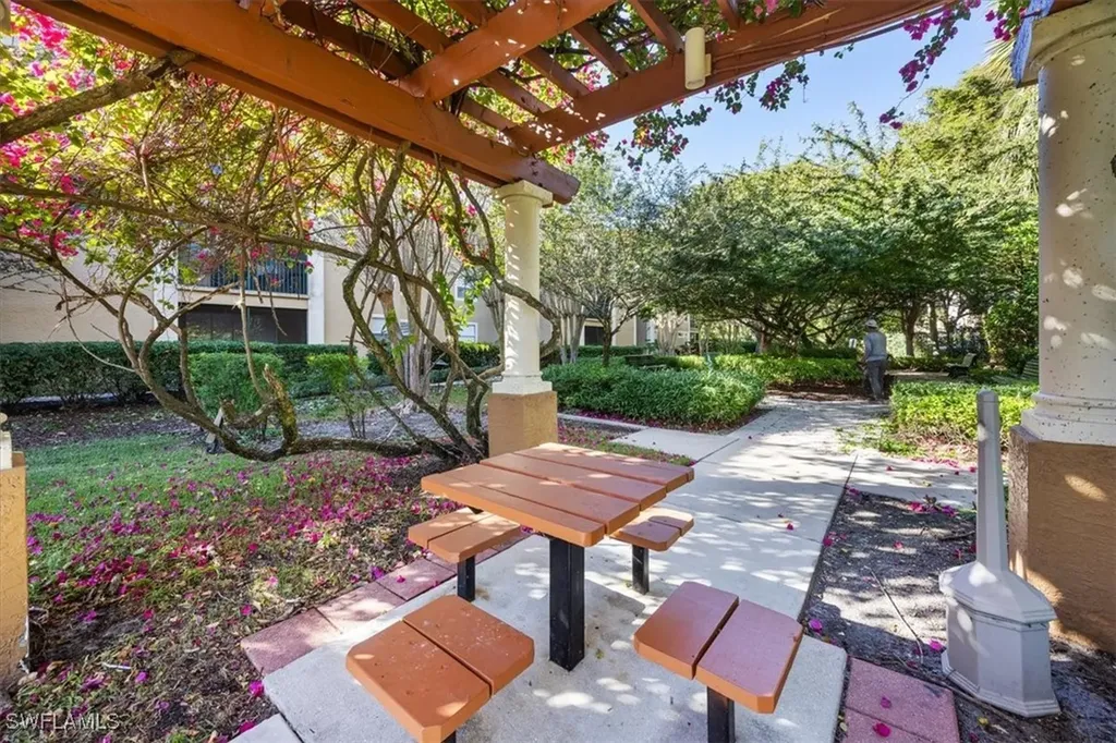 8960 Colonnades Court E Bonita Springs FL 34135