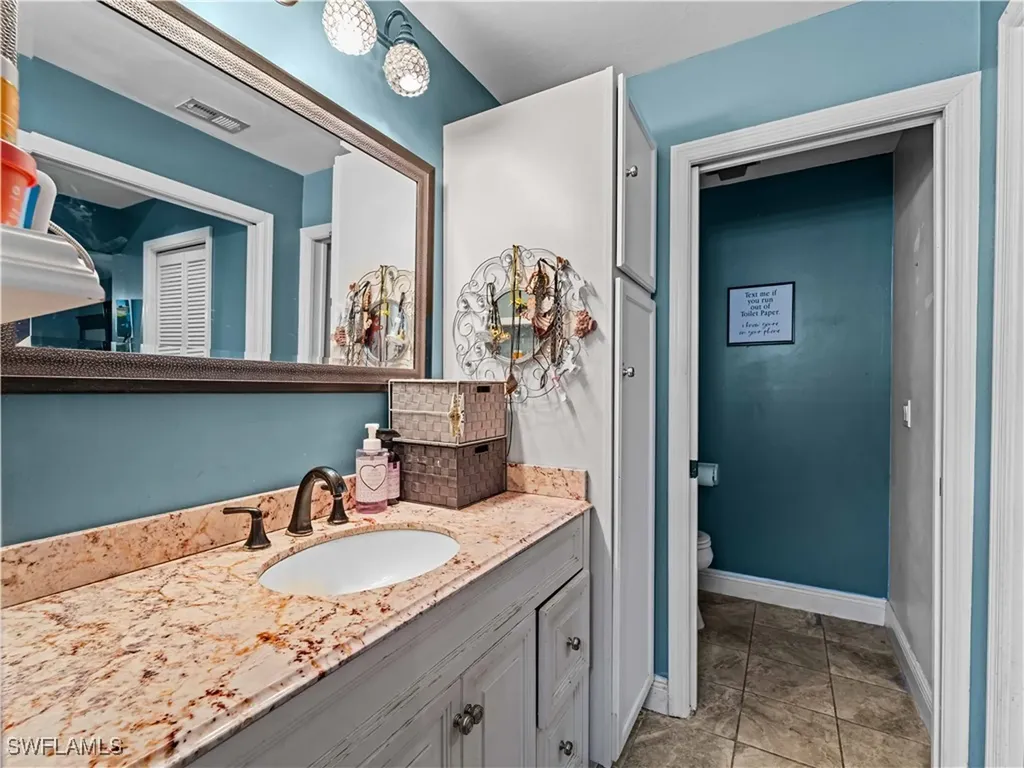 6704 Wakefield Drive Fort Myers FL 33966