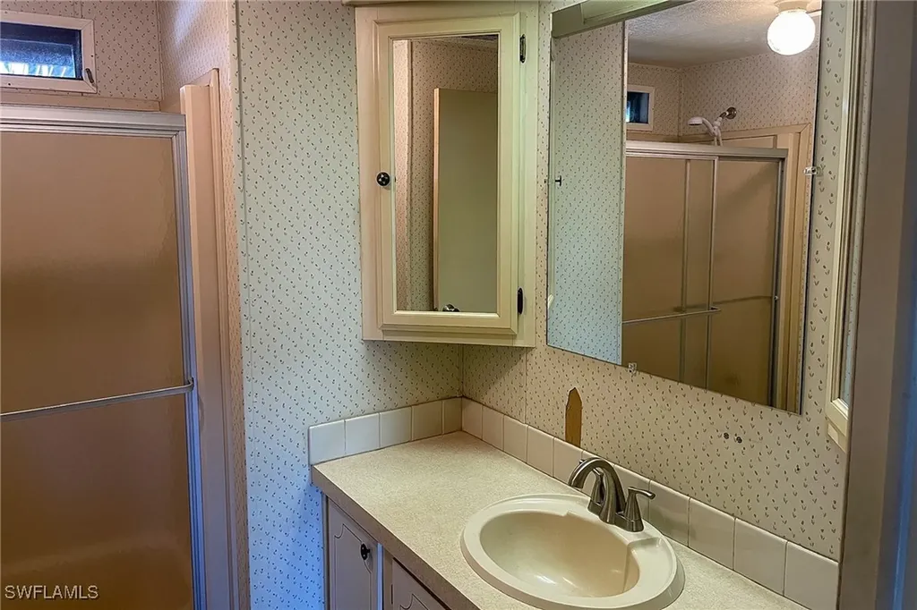 22 Ashe Street Alva FL 33920