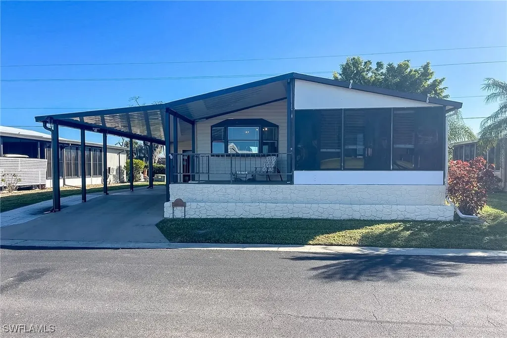 22 Ashe Street Alva FL 33920