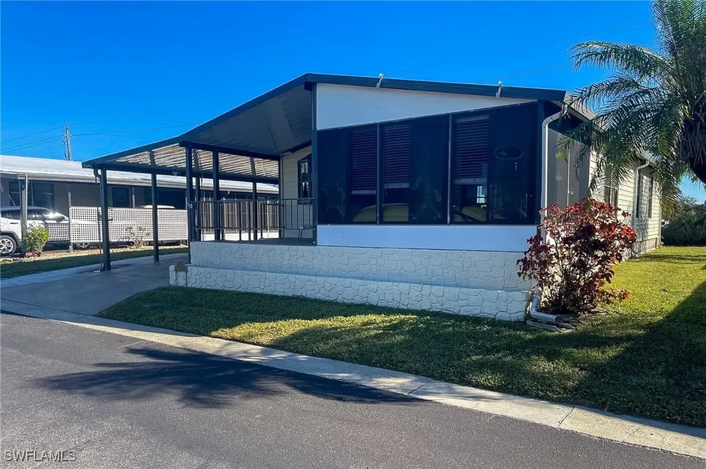 22 Ashe Street Alva FL 33920