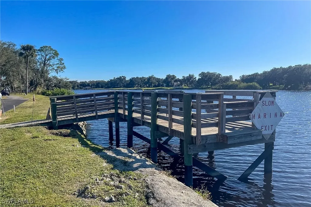 22 Ashe Street Alva FL 33920