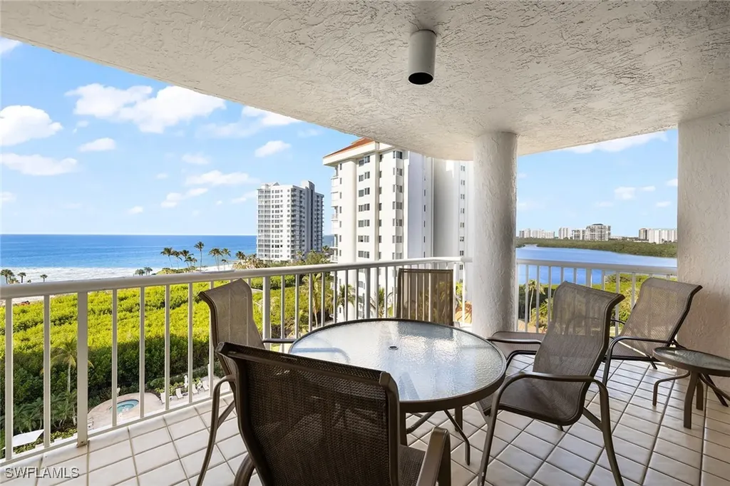 40 Seagate Drive Naples FL 34103