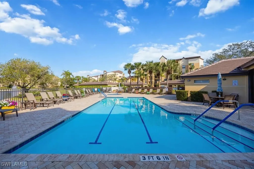 200 Vintage Circle Naples FL 34119