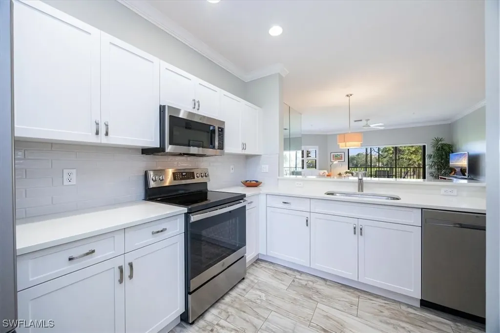200 Vintage Circle Naples FL 34119
