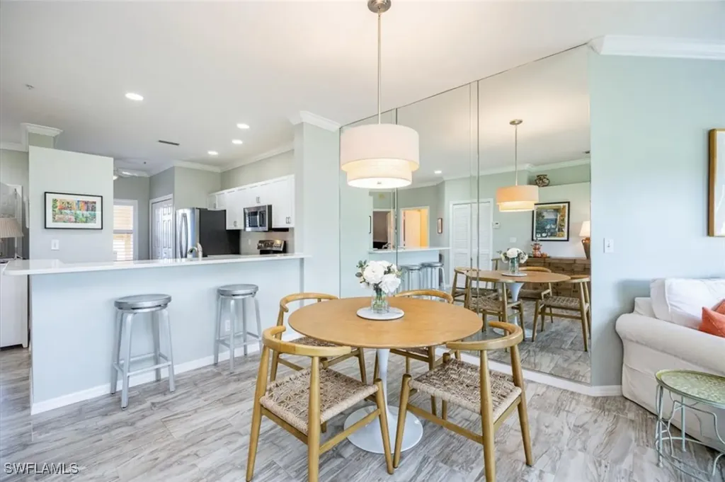 200 Vintage Circle Naples FL 34119