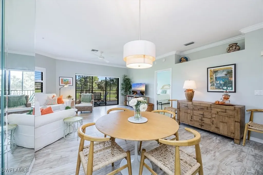 200 Vintage Circle Naples FL 34119