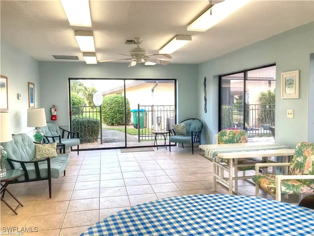 3923 SE 11th Avenue Cape Coral FL 33904