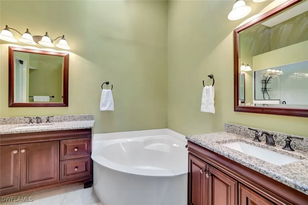 5795 Grande Reserve Way Naples FL 34110
