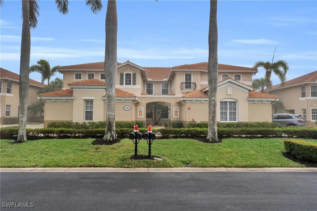 11037 Harbour Yacht Court Fort Myers FL 33908