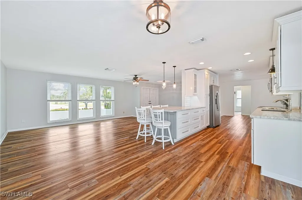 3030 SE 6th Avenue Cape Coral FL 33904