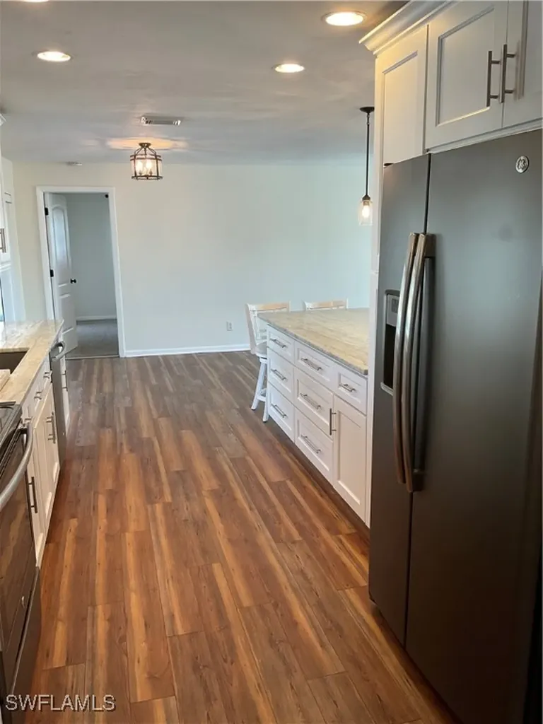3030 SE 6th Avenue Cape Coral FL 33904