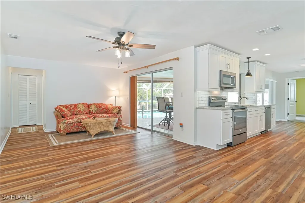 3030 SE 6th Avenue Cape Coral FL 33904