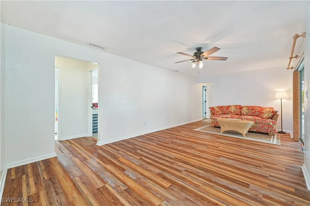 3030 SE 6th Avenue Cape Coral FL 33904
