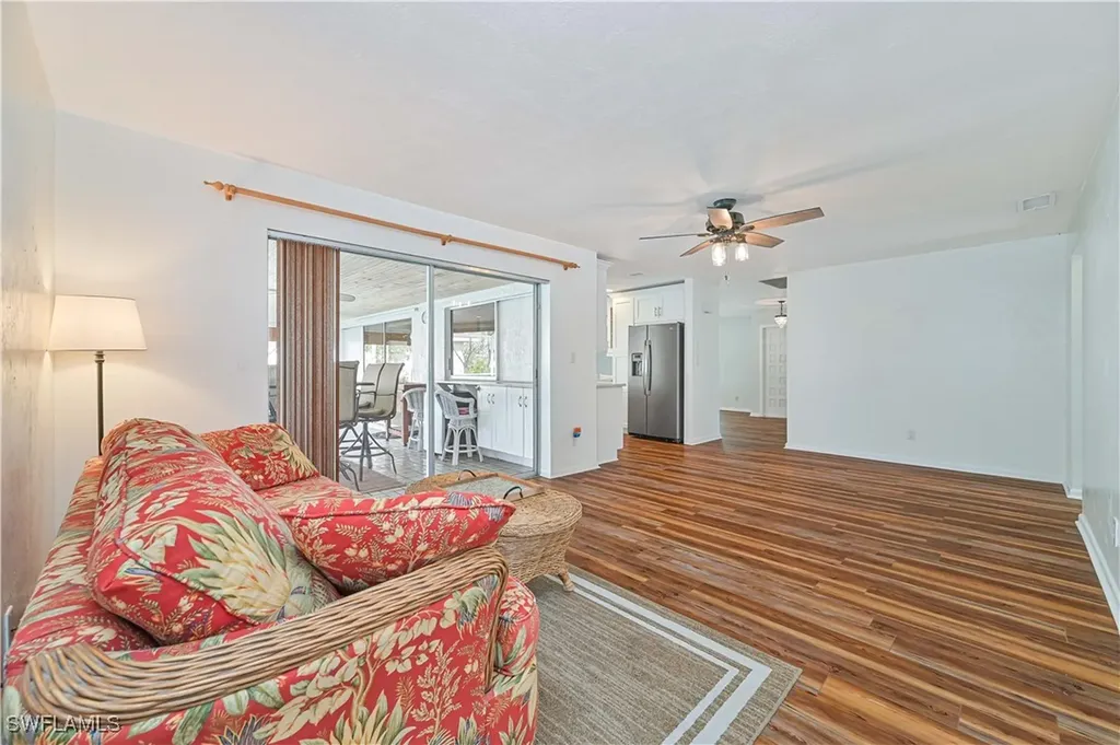 3030 SE 6th Avenue Cape Coral FL 33904