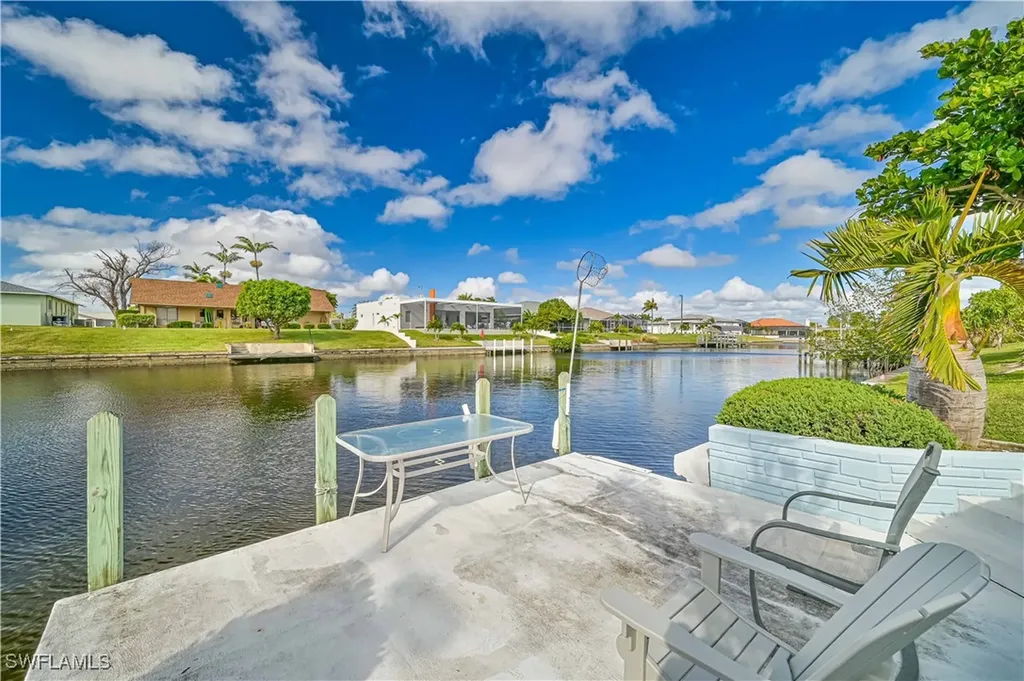 3030 SE 6th Avenue Cape Coral FL 33904