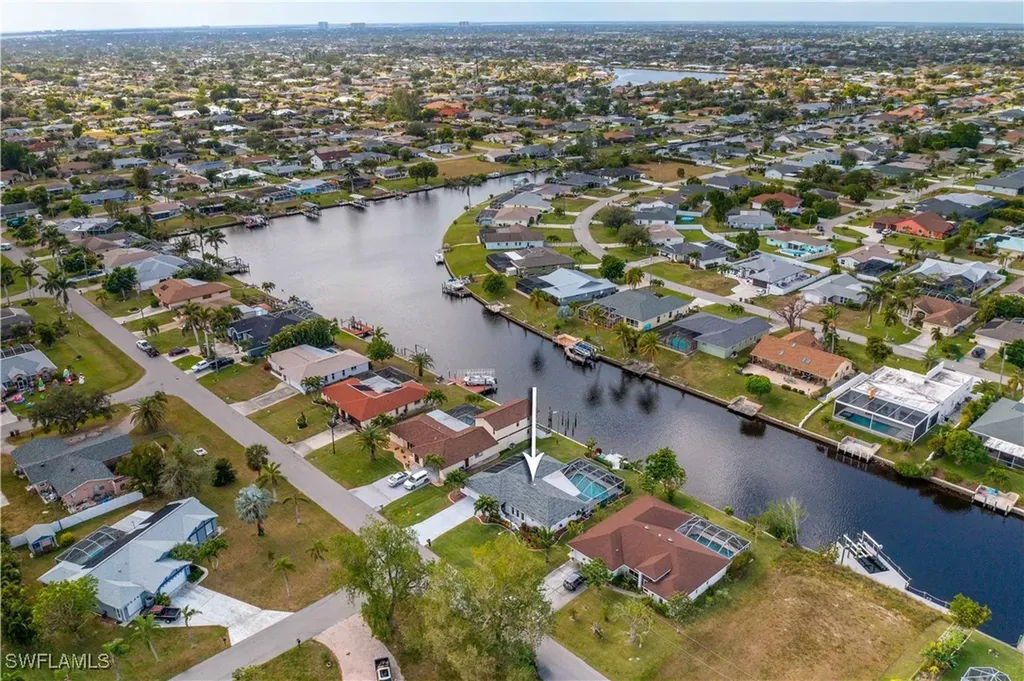 3030 SE 6th Avenue Cape Coral FL 33904