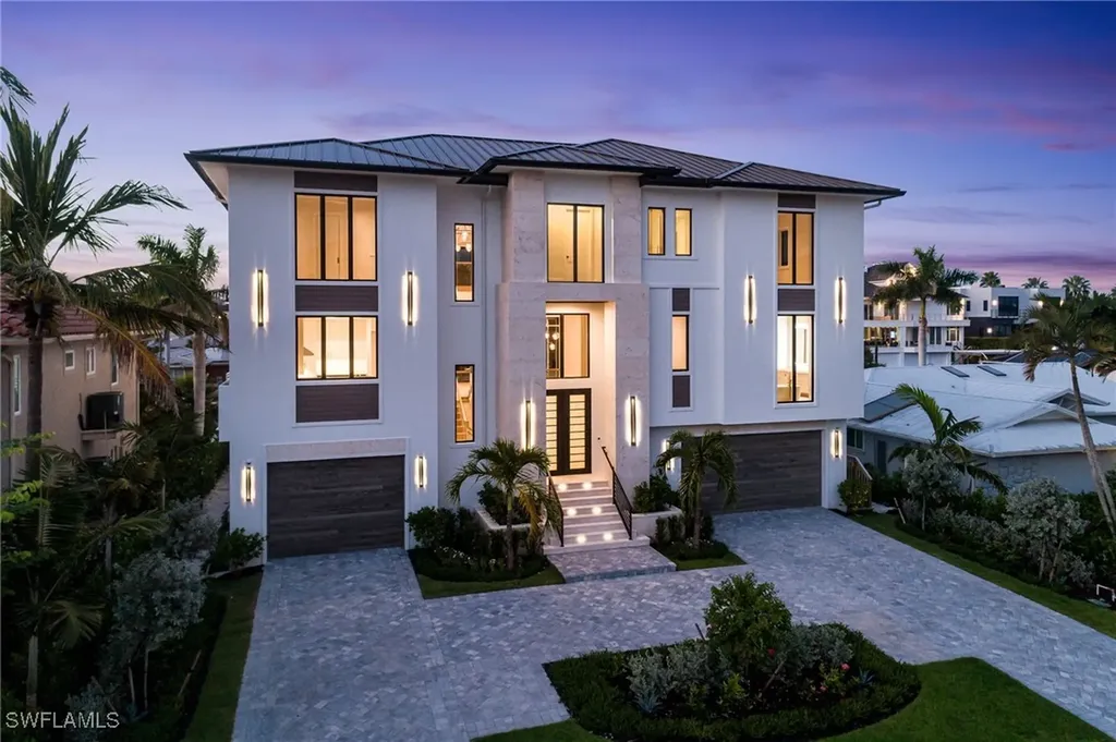 Naples FL, 223 Bayview Avenue