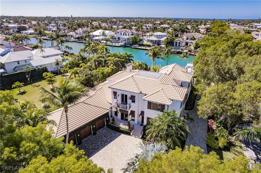 790 18th Avenue S Naples FL 34102