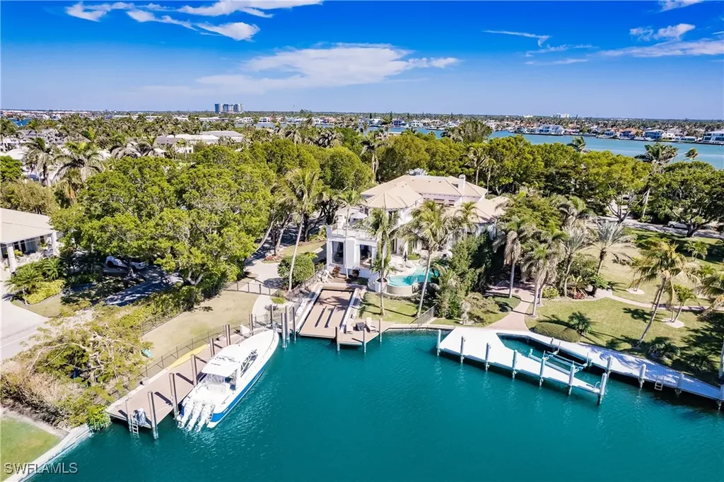 790 18th Avenue S Naples FL 34102