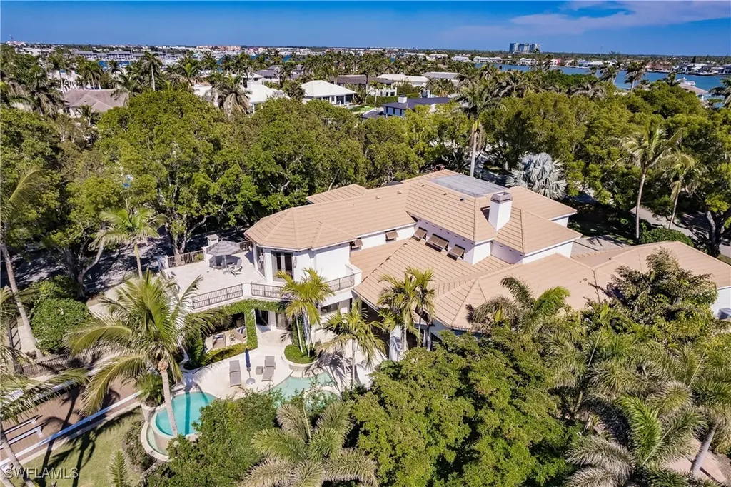 790 18th Avenue S Naples FL 34102