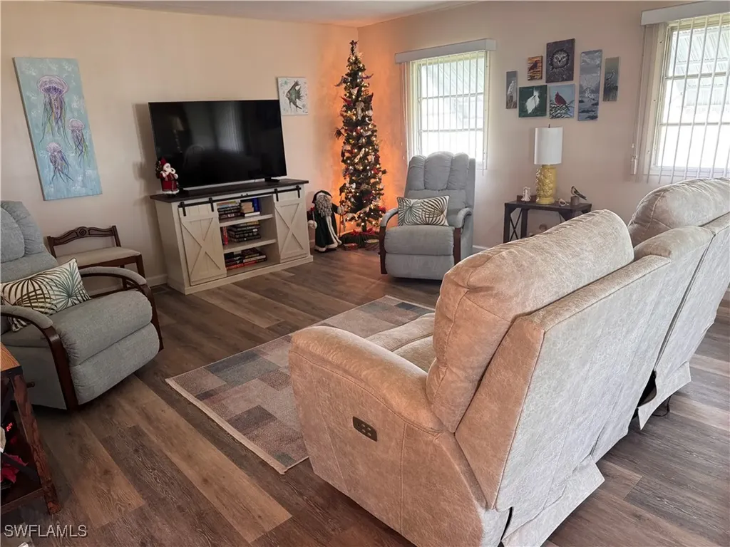 269 Shoreland Drive Fort Myers FL 33905