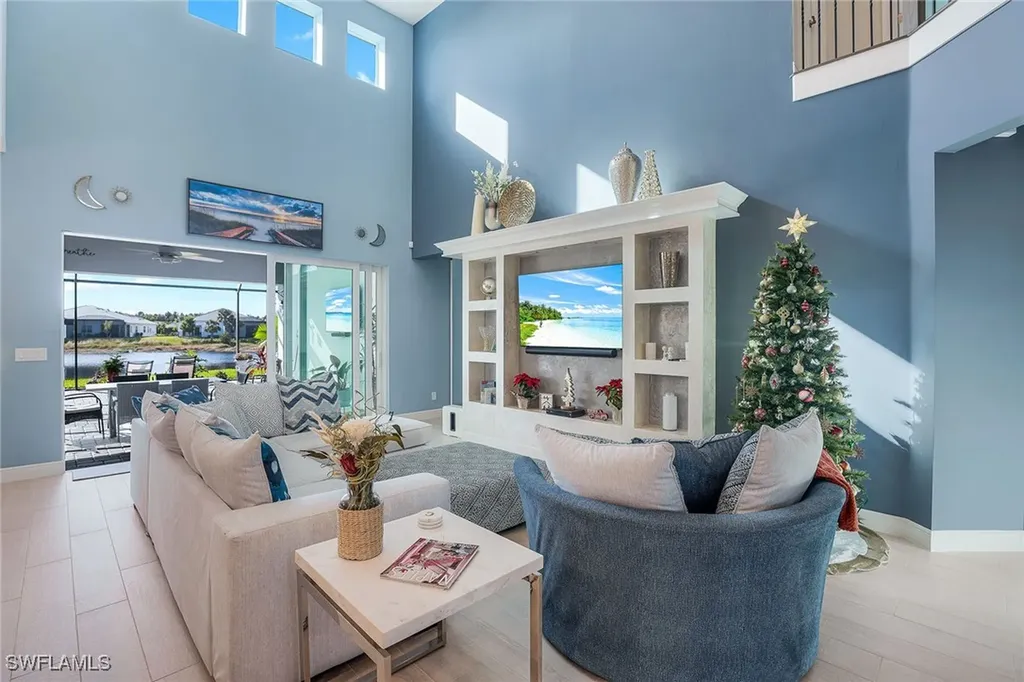 9055 Montserrat Drive Naples FL 34114