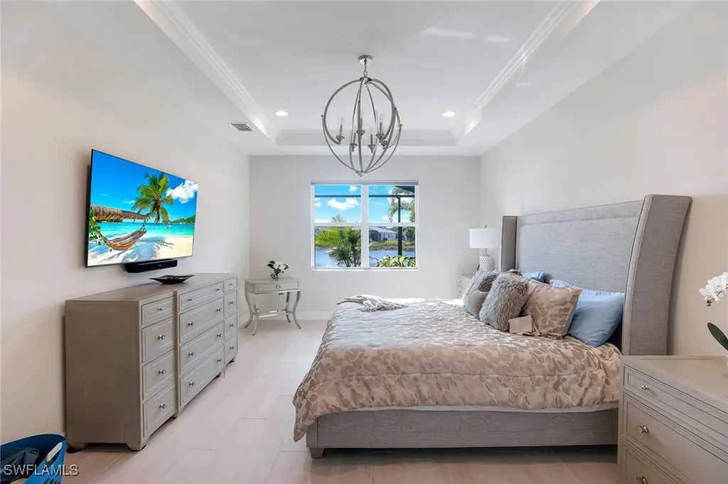 9055 Montserrat Drive Naples FL 34114