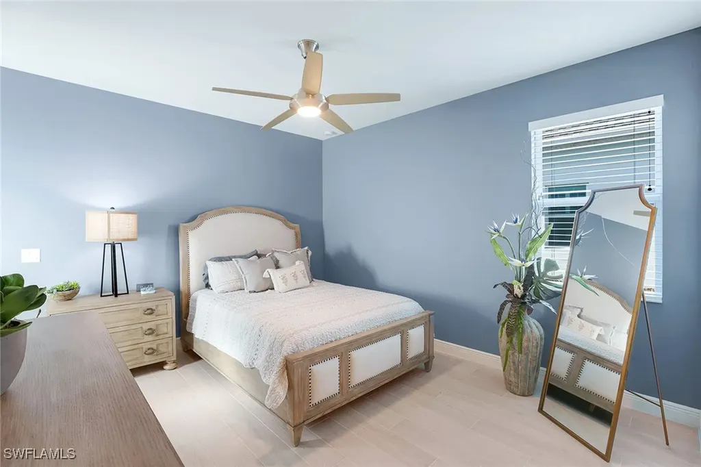 9055 Montserrat Drive Naples FL 34114