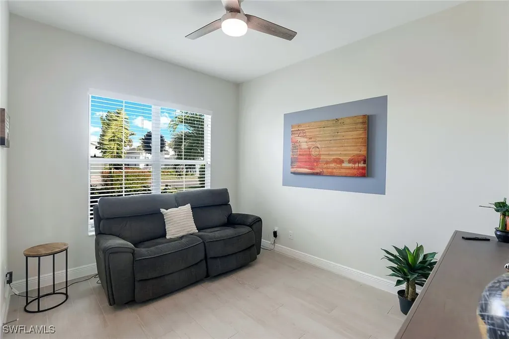 9055 Montserrat Drive Naples FL 34114