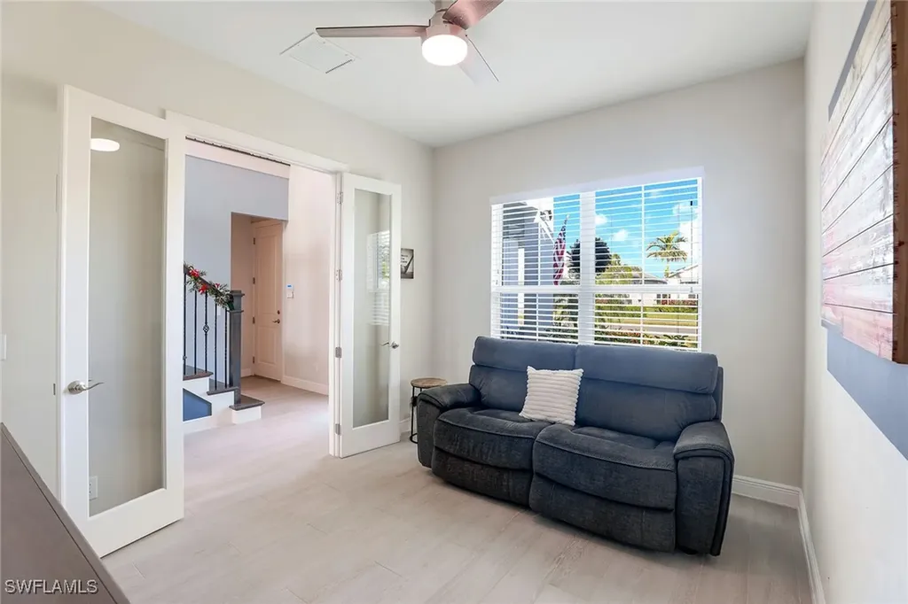 9055 Montserrat Drive Naples FL 34114