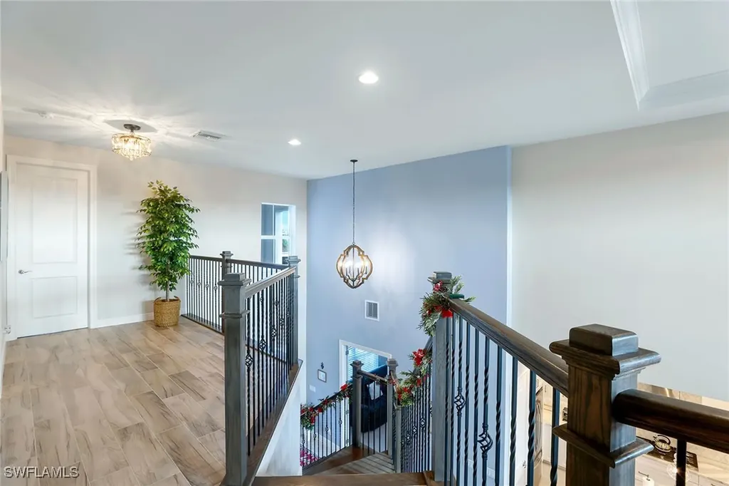 9055 Montserrat Drive Naples FL 34114