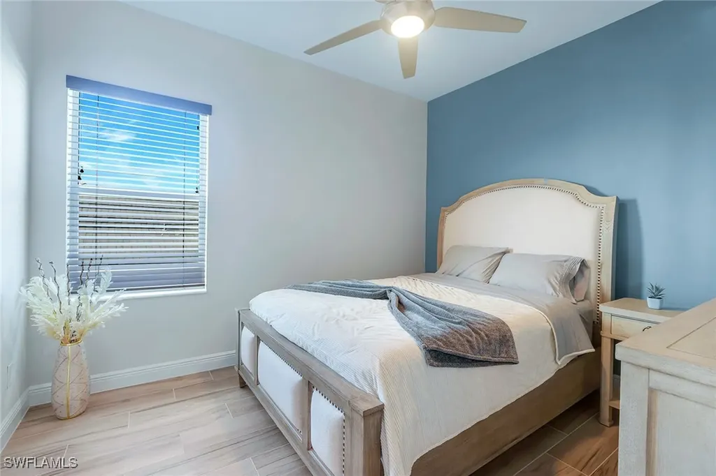 9055 Montserrat Drive Naples FL 34114