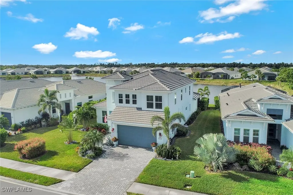 9055 Montserrat Drive Naples FL 34114