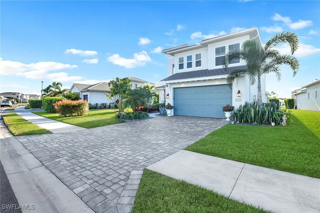 9055 Montserrat Drive Naples FL 34114