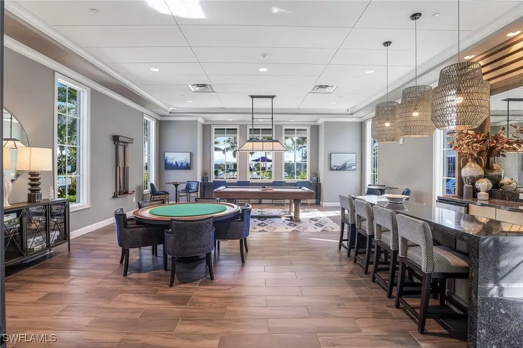 9055 Montserrat Drive Naples FL 34114